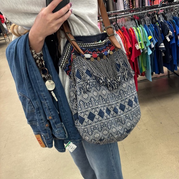 Navy and Tan Women's Shoulder Bag - Picture 6 of 6